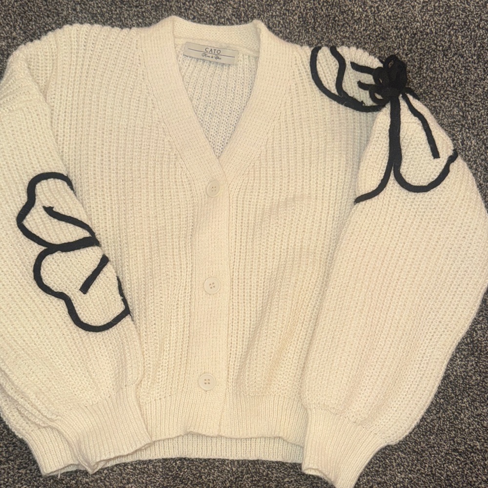 Cato Cream Button-Front Cardigan with Black Trim Flowers Sz L/XL